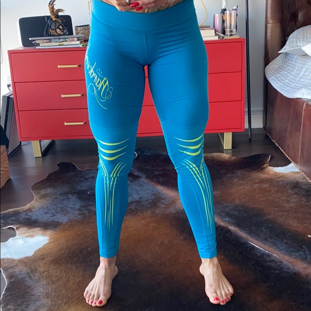 Beautiful turquoise Labellamafia legging